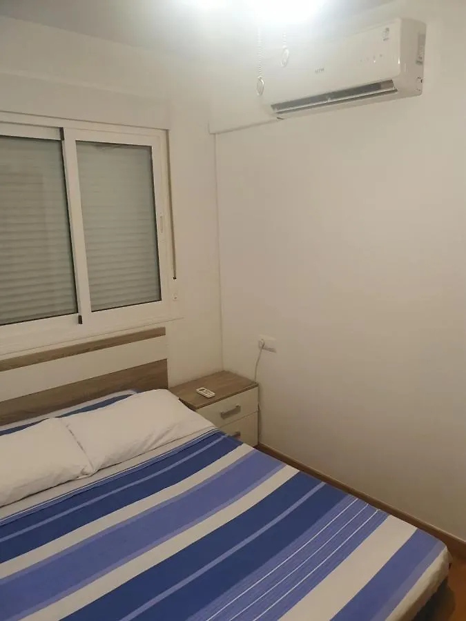 아파트 1F, Aire Acondic, 80M2, 2 Dormitorios, 4 Huespedes, Wifi Gratis La Línea de la Concepción 스페인